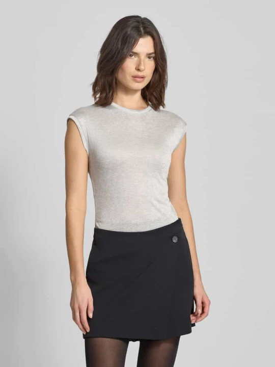 Zdjęcie produktu T-shirt o kroju slim fit z mieszanki wiskozy model ‘SARAH’ Vero Moda Jasnoszary