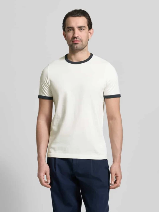 Zdjęcie produktu T-shirt o kroju slim fit z okrągłym dekoltem MCNEAL Écru