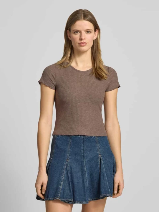 Zdjęcie produktu T-shirt o kroju slim fit z prążkowaną fakturą Model 'EMMA' Only Czekoladowy