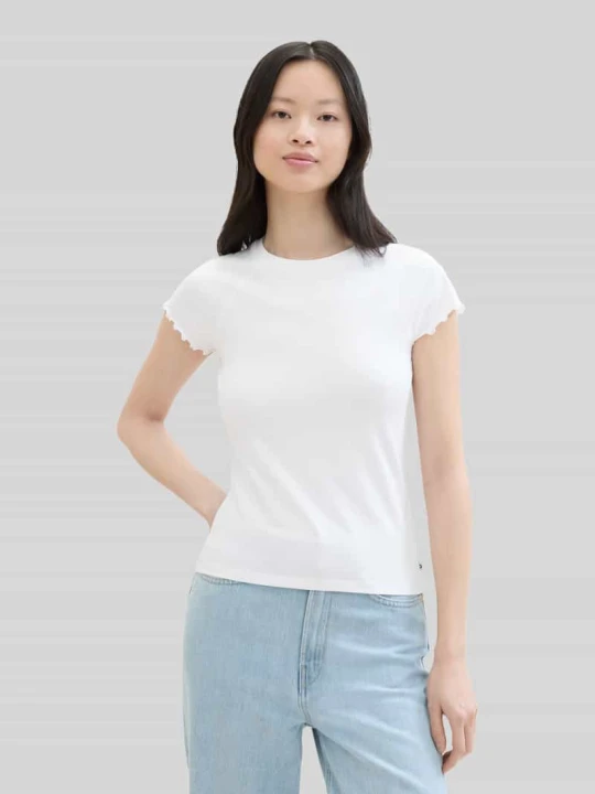 Zdjęcie produktu t-shirt o kroju slim fit z prążkowanej dzianiny Tom Tailor Biały