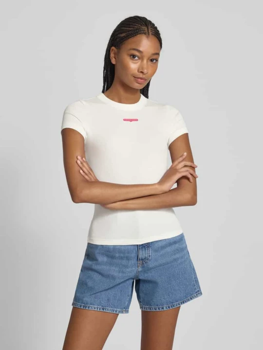 Zdjęcie produktu T-shirt o kroju slim fit z prążkowaniem Tommy Jeans Złamany biały
