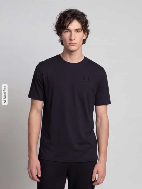 Zdjęcie produktu t-shirt sport o kroju regular fit z mieszanki bawełny Under Armour Biały