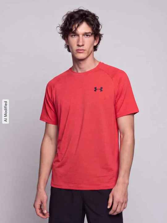 Zdjęcie produktu t-shirt sportowy o kroju regular fit z nadrukiem z logo Under Armour Czerwony