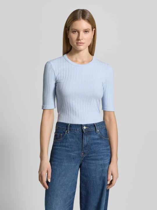Zdjęcie produktu t-shirt w efekt prążkowania model 'Savka' Opus Jasnoniebieski