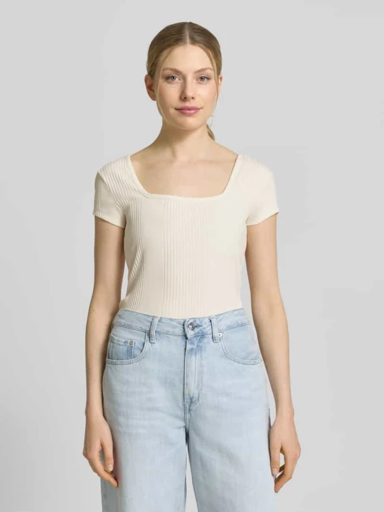 Zdjęcie produktu T-shirt w efekt prążkowania z prostokątny dekolt Jake*s Écru