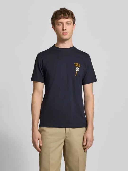 Zdjęcie produktu T-shirt w kroju regular fit z haftem statement model 'Kameron' Blend Granatowy