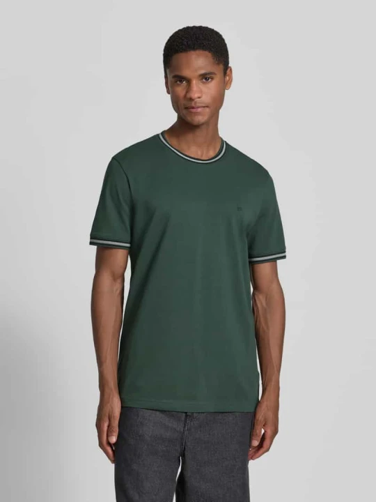 Zdjęcie produktu T-shirt w kroju regular fit z haftowanym logo Christian Berg Butelkowy zielony