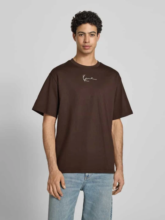 Zdjęcie produktu T-shirt w kroju regular fit z haftowanym logo Karl Kani Ciemnobrązowy