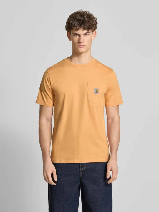 Zdjęcie produktu T-shirt w kroju regular fit z naszywką z logo Carhartt WIP Neonowy pomarańczowy