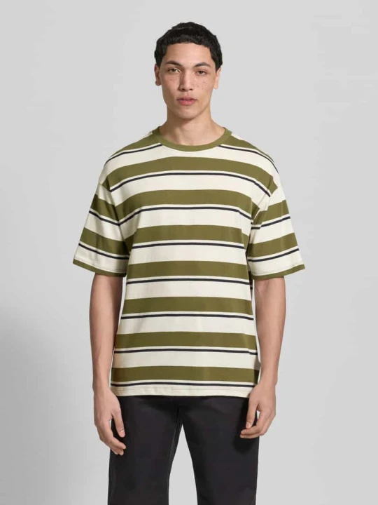 Zdjęcie produktu T-shirt w paski model 'KYRAN' Blend Złamany biały