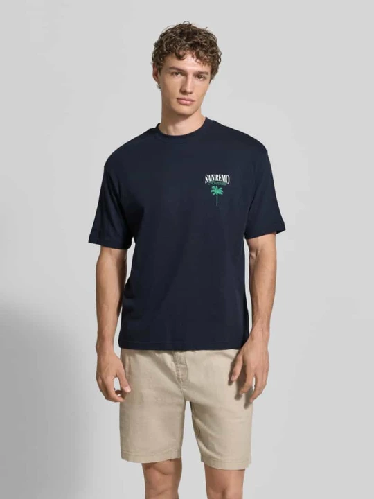Zdjęcie produktu t-shirt z bawełny z nadrukiem z tyłu MCNEAL Ciemnoniebieski