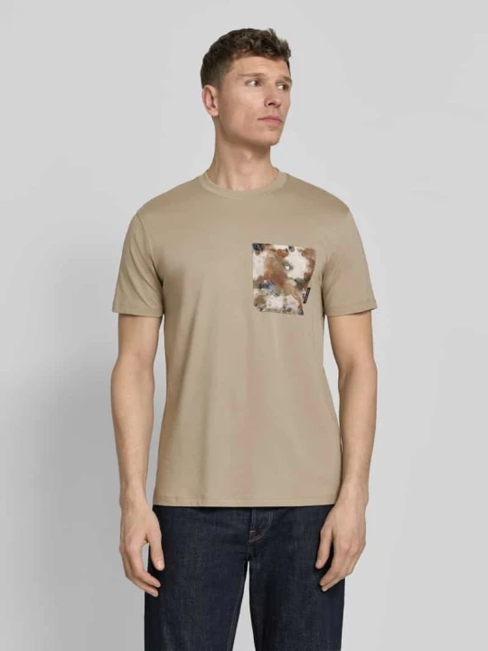 Zdjęcie produktu t-shirt z brustaszą Armani Exchange Beżowy
