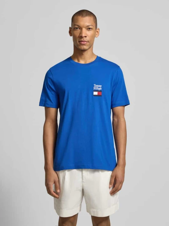 Zdjęcie produktu T-shirt z czystej bawełny w kroju regular fit model 'BRAND LOVE TEXT' Tommy Hilfiger Królewski niebieski