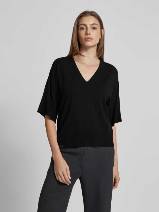 Zdjęcie produktu T-shirt z czystej wiskozy z dekoltem w serek model ‘Eslina’ MSCH Copenhagen Czarny