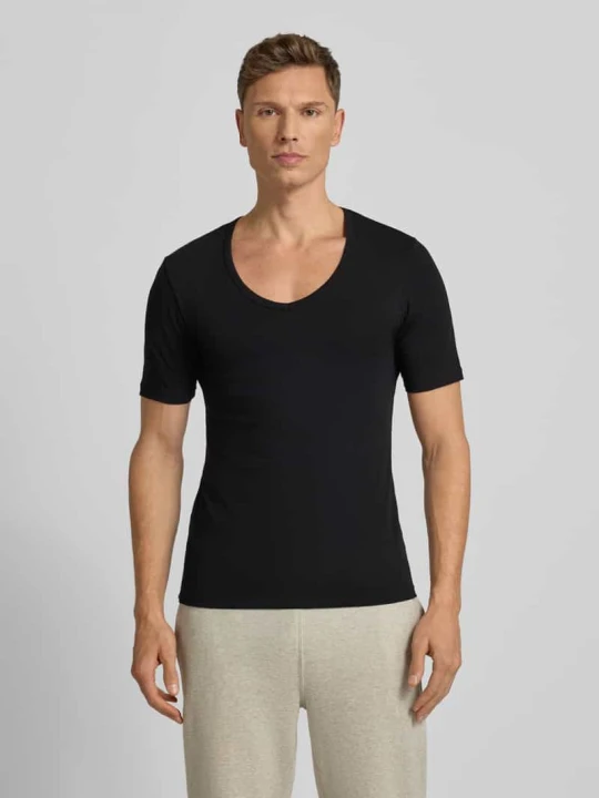Zdjęcie produktu T-shirt z dekoltem w serek MCNEAL Czarny