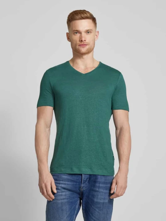 Zdjęcie produktu T-shirt z dekoltem w serek OLYMP Level 5 Butelkowy zielony