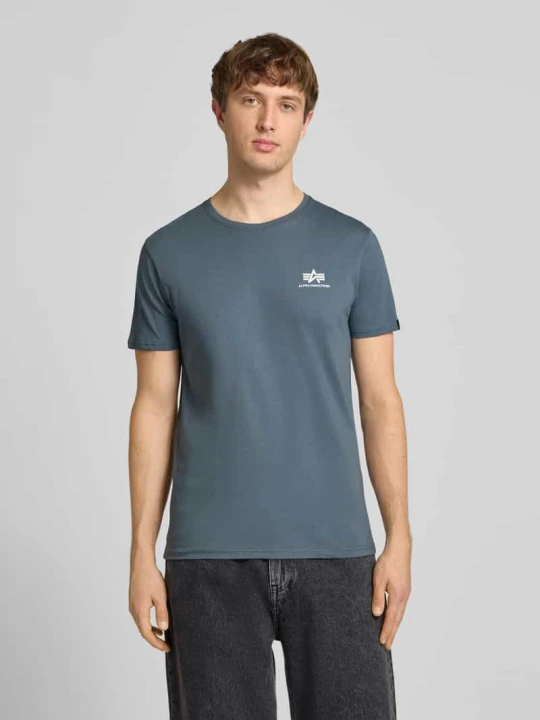 Zdjęcie produktu T-shirt z detalami z logo Model 'BASIC' Alpha Industries Jasnoniebieski