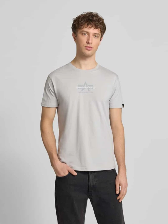 Zdjęcie produktu t-shirt z detalem z logo Alpha Industries Jasnoszary