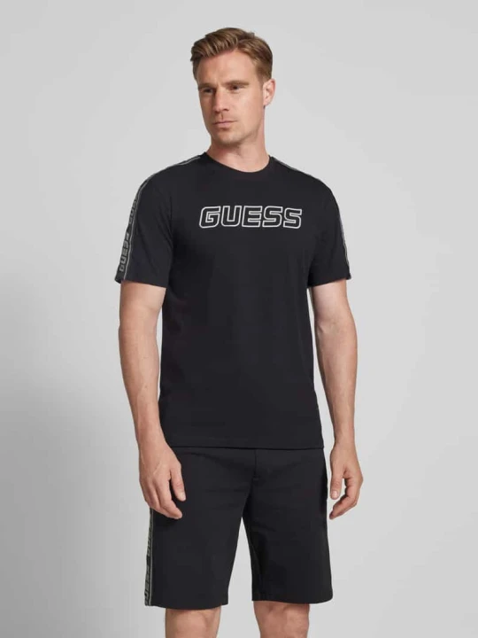 Zdjęcie produktu T-shirt z detalem z logo Guess Czarny