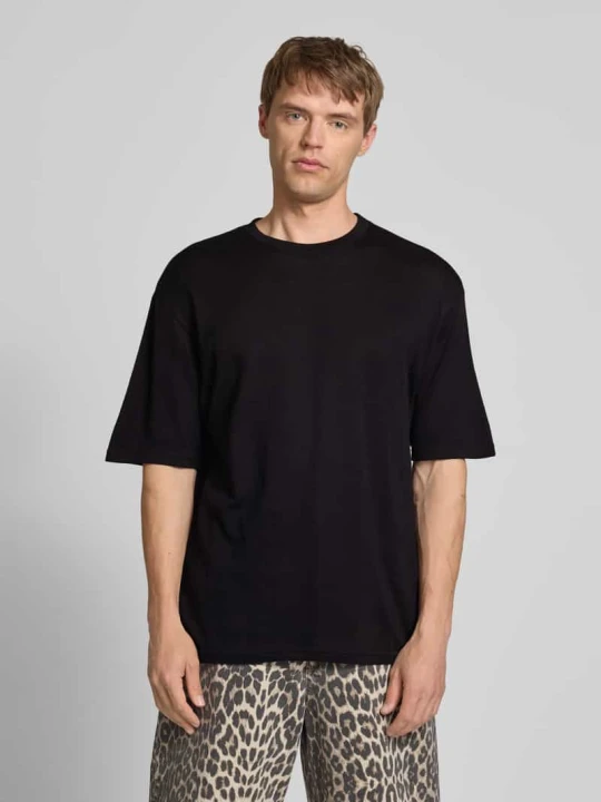Zdjęcie produktu T-shirt z detalem z logo i okrągłym dekoltem REVIEW Czarny