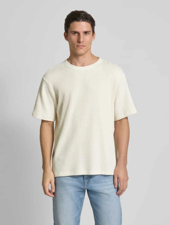 Zdjęcie produktu T-shirt z detalem z logo KnowledgeCotton Apparel Złamany biały