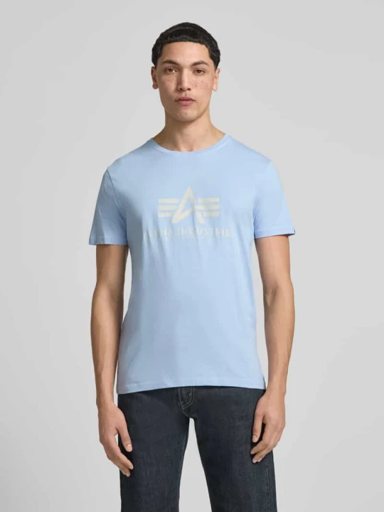 Zdjęcie produktu T-shirt z detalem z logo model 'BASIC' Alpha Industries Jasnoniebieski