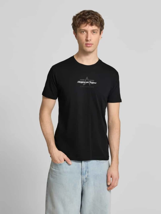 Zdjęcie produktu t-shirt z detalem z logo model 'Foam' Alpha Industries Czarny