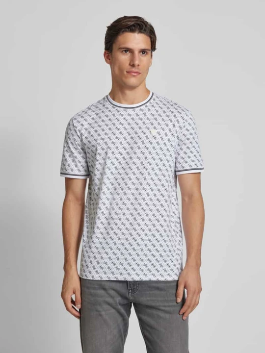 Zdjęcie produktu T-shirt z elastycznymi zakończeniami rękawów model ‘MARSHALL’ Guess Złamany biały