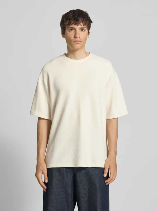 Zdjęcie produktu t-shirt z fakturowanym wzorem i okrągłym dekoltem model 'PETER' Redefined Rebel Złamany biały
