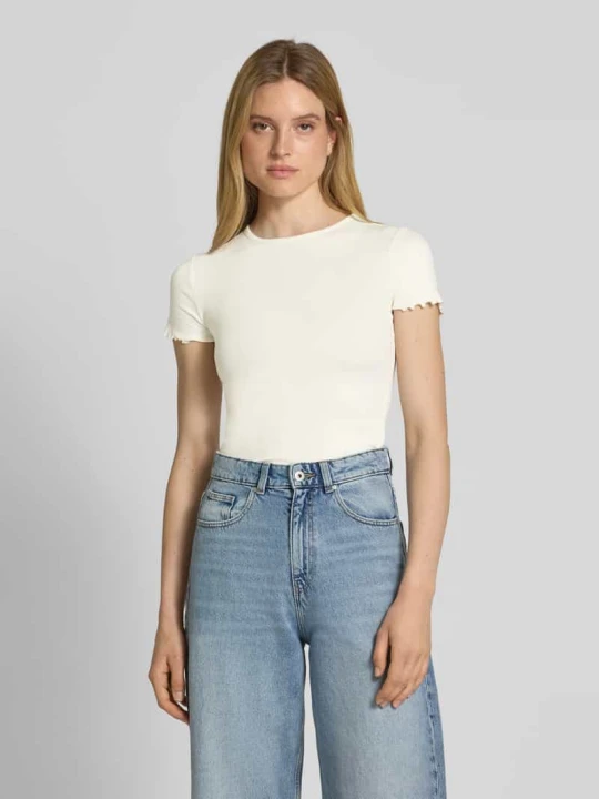 Zdjęcie produktu T-shirt z falistym dołem Jake*s Złamany biały