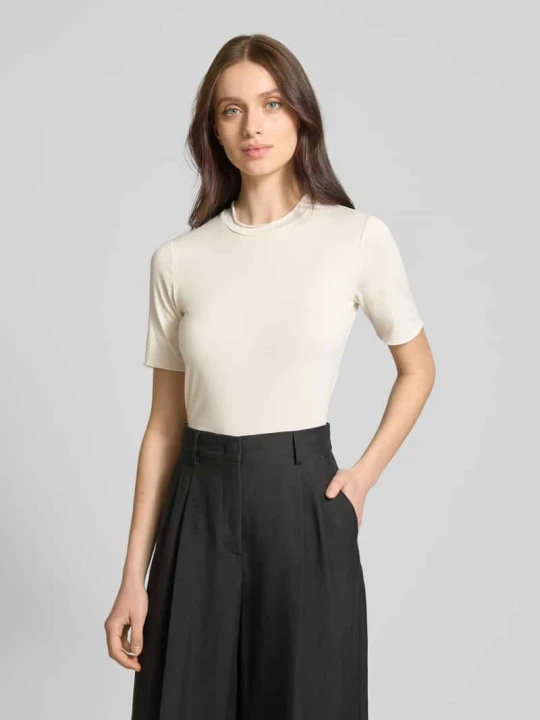 Zdjęcie produktu T-shirt z falistym dołem Moves Złamany biały