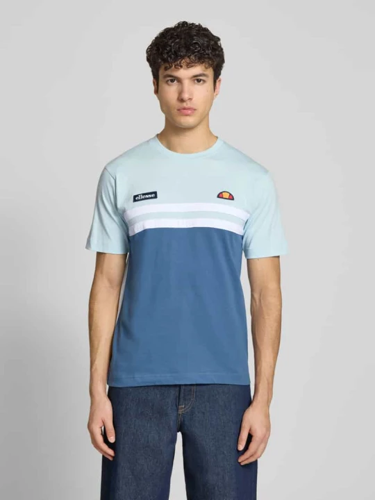 Zdjęcie produktu t-shirt z haftami z logo model 'VENIRE' Ellesse Błękitno-niebieski