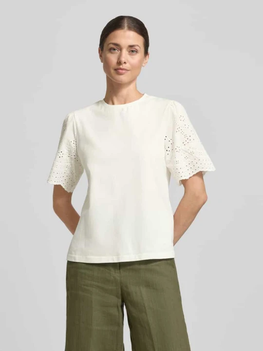 Zdjęcie produktu T-shirt z haftem ażurowym model 'LEX' Y.A.S Złamany biały