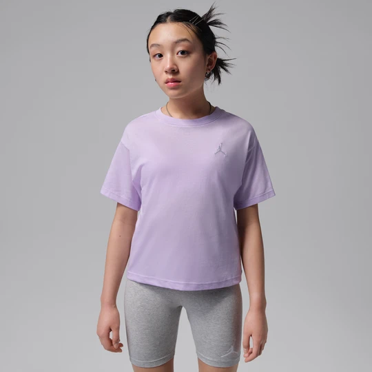 Zdjęcie produktu T-shirt z haftem dla dużych dzieci (dziewcząt) Jordan Brooklyn Essentials - Fiolet