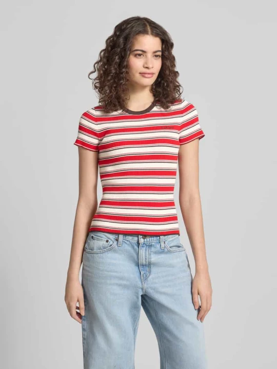 Zdjęcie produktu T-shirt z haftowanym logo model 'Danielle' LeGer Jasnoczerwony