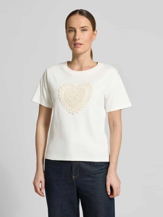 Zdjęcie produktu T-shirt z haftowanym motywem i dekoltem w kształcie litery O Christian Berg Złamany biały