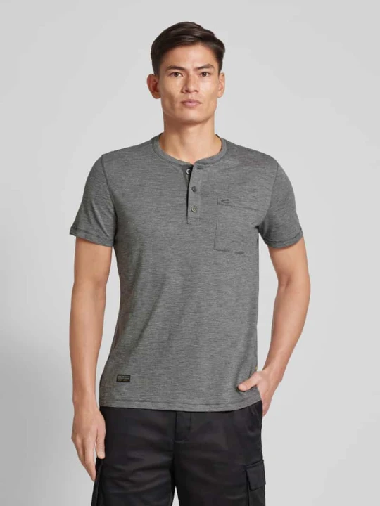 Zdjęcie produktu T-shirt z kieszenią na piersi Camel Active Średnioszary