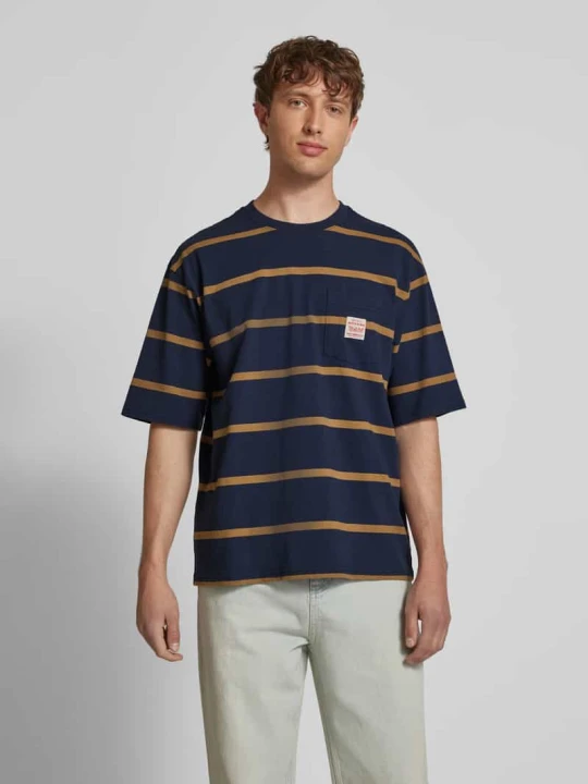 Zdjęcie produktu T-shirt z kieszenią na piersi Levi's Ciemnoniebieski