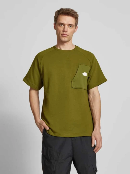 Zdjęcie produktu T-shirt z kieszenią na piersi model ‘TERRY’ The North Face Oliwkowy
