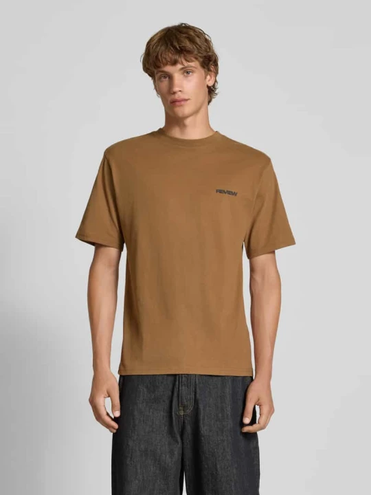 Zdjęcie produktu T-shirt z logo i okrągłym dekoltem REVIEW Średniobrązowy