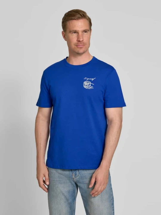 Zdjęcie produktu t-shirt z nadruk z motywem model 'EGEBJERG' Casual Friday Błękitny