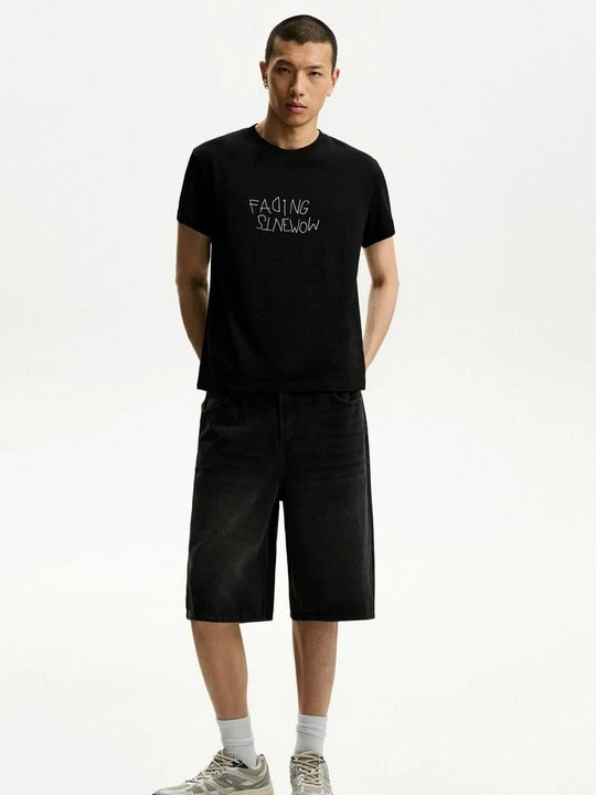 Zdjęcie produktu T-shirt z nadrukiem Bershka czarny