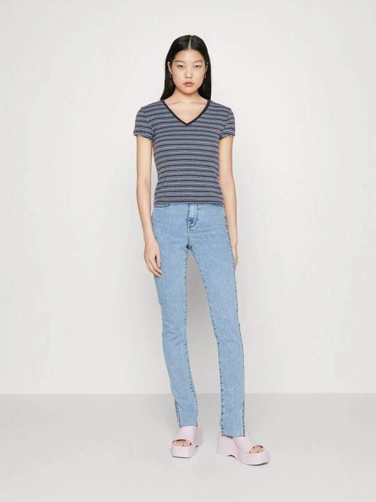 Zdjęcie produktu T-shirt z nadrukiem Cotton On niebieski