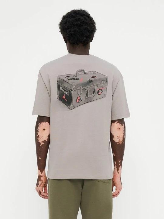 Zdjęcie produktu T-shirt z nadrukiem Jordan kamień