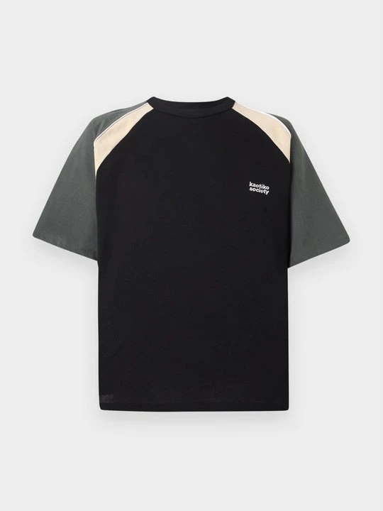 Zdjęcie produktu T-shirt z nadrukiem Kaotiko czarny