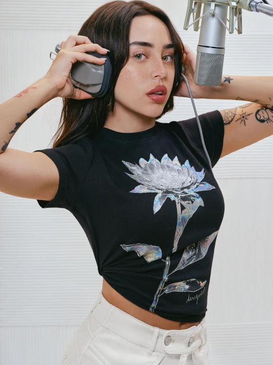Zdjęcie produktu T-shirt z Nadrukiem Kwiatowym Desigual czarny