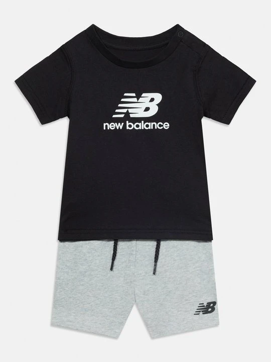 Zdjęcie produktu T-shirt z nadrukiem New Balance czarny