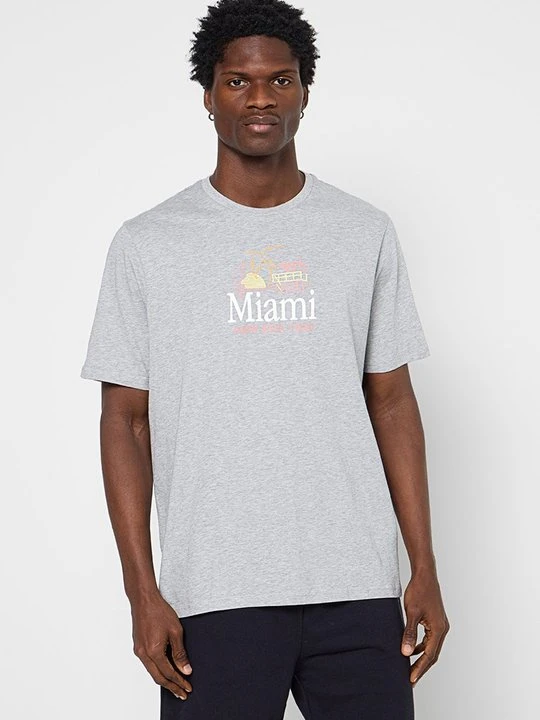 Zdjęcie produktu T-shirt z nadrukiem New Era szary