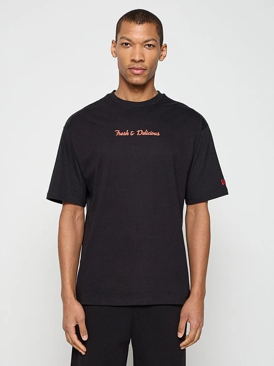Zdjęcie produktu T-shirt z nadrukiem New Era czarny