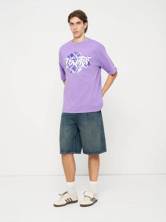 Zdjęcie produktu T-shirt z nadrukiem New Era fioletowy